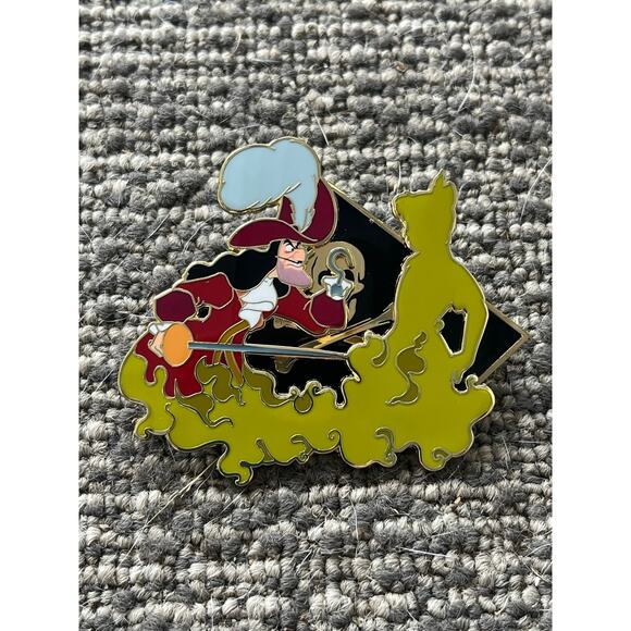 Jewelry - CAPTAIN HOOK Pin Disneyland Paris LE 700 Villain W/ Hero Silhouette Pin